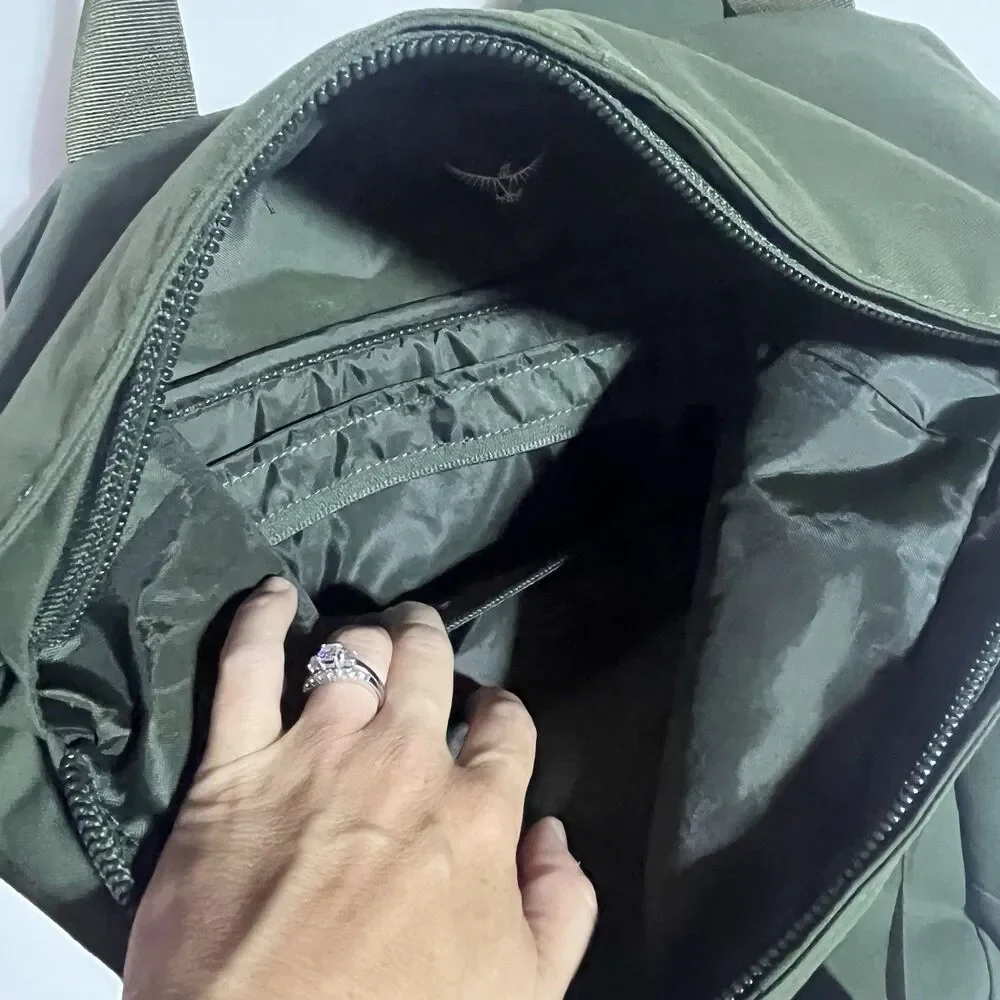 Osprey Arcane Roll-Top 22 L Daypack Backpack Unisex (Pine Leaf Green Heather)